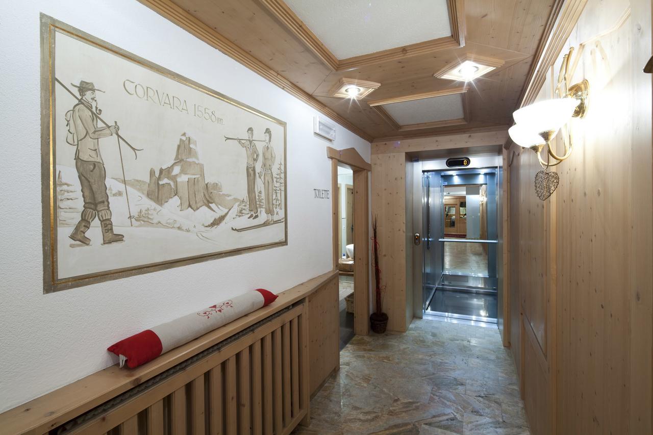 Hotel Christian Корвара ин Бадия Екстериор снимка